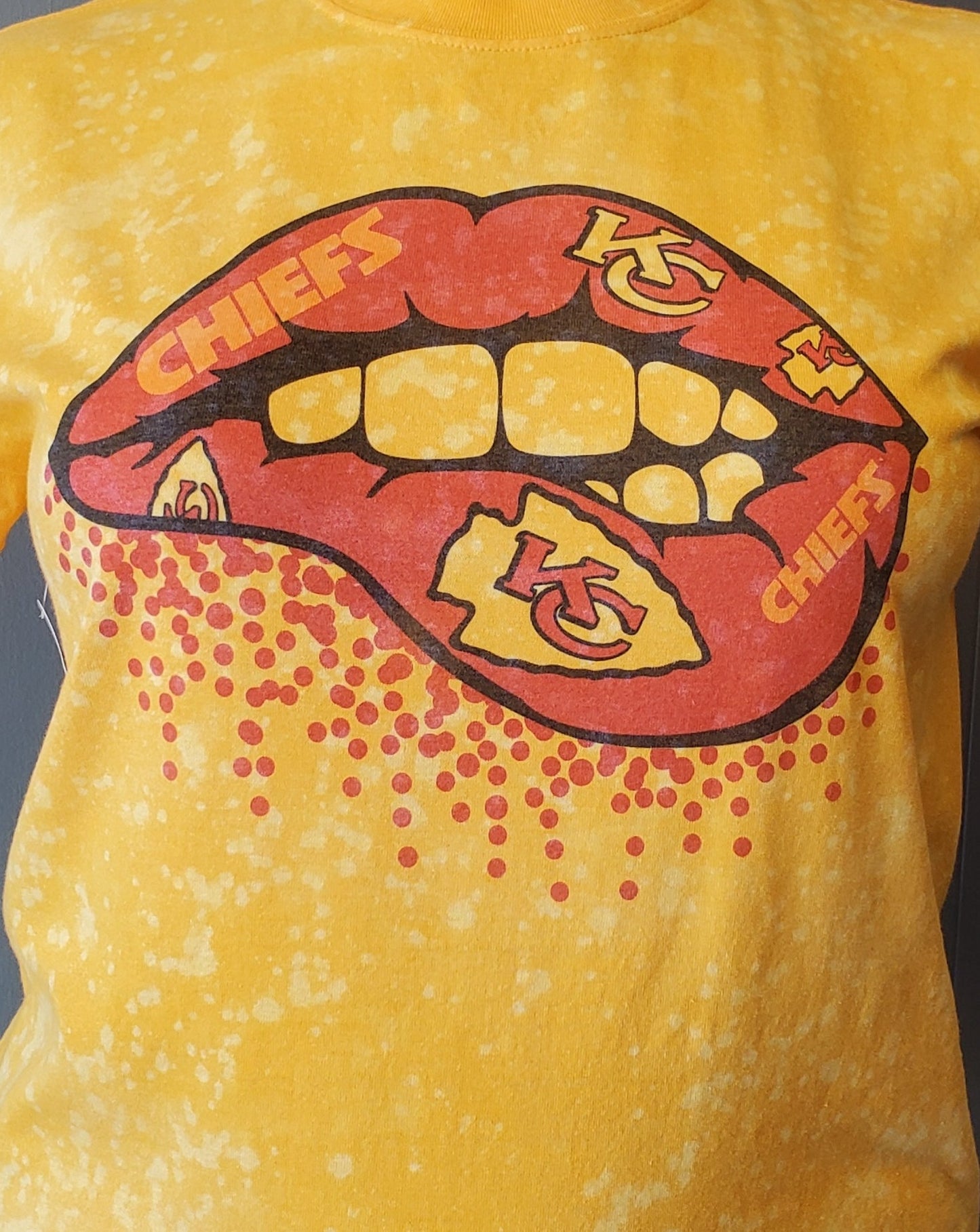 KC Lips Bleached T-Shirt